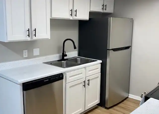 Property at 901 Sunset Dr Unit DRIVE-12, Alice, TX, 78332, 1 bed, 1 bath, [object Object]