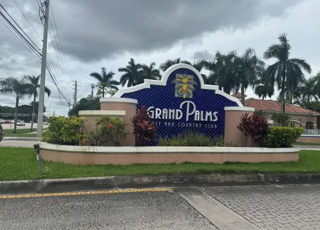 Property at 1400 Lacosta Dr E, Pembroke Pines, FL, 33027, 3 beds, 2 baths, [object Object]