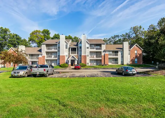 Property at 2 Goose Creek Dr, Bloomington, IL, 61701, 1 bed, 1 bath, [object Object]