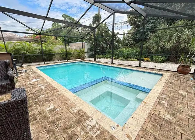 Property at 820 110th Ave N, Naples, FL, 34108, 3 beds, 2 baths, [object Object]