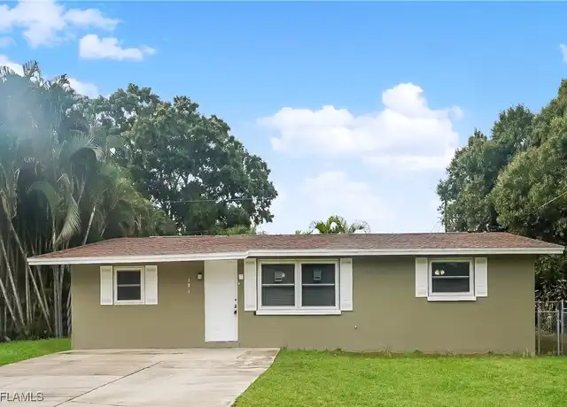 Property at 191 E Seminole Dr, Venice, FL, 34293, 3 beds, 2 baths, [object Object]