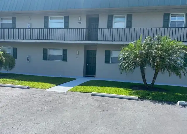 Property at 600 Valley Stream Dr, Naples, FL, 34113, 2 beds, 2 baths, [object Object]