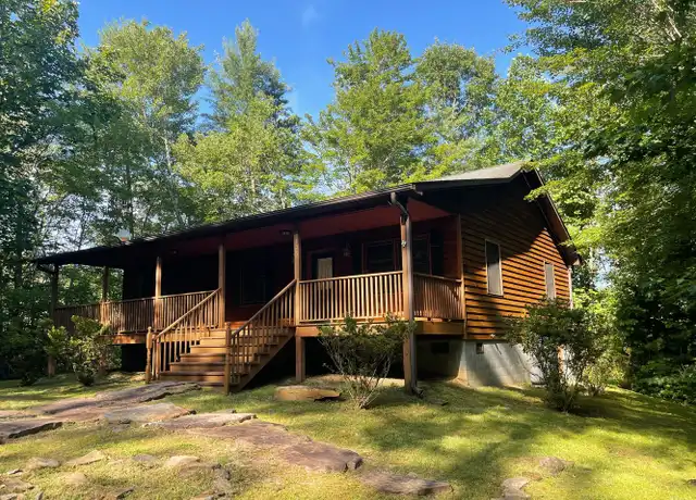 Property at 104 Briar Patch Ln, Brevard, NC, 28712, 3 beds, 2 baths, [object Object]