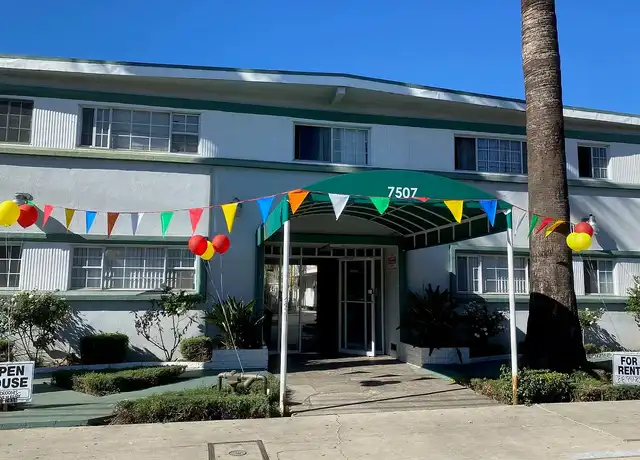 Property at 7507 Sepulveda Blvd, Van Nuys, CA, 91405, 1 bed, 1 bath, [object Object]
