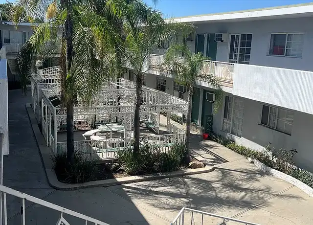 Property at 7507 Sepulveda Blvd, Van Nuys, CA, 91405, 1 bed, 1 bath, [object Object]