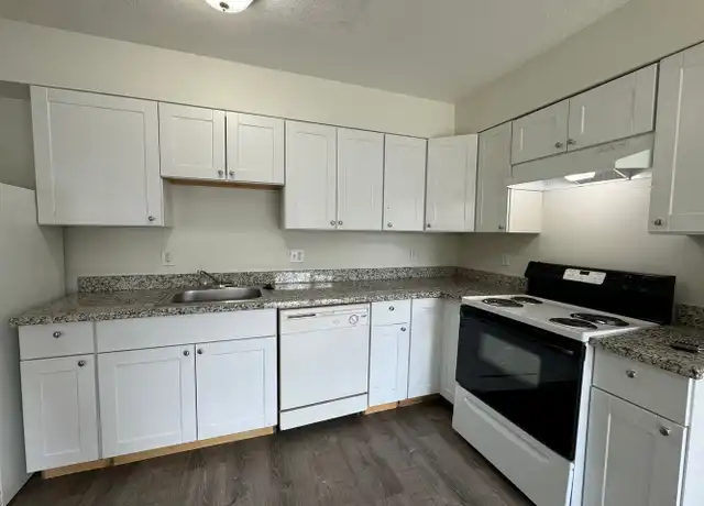 Property at 450 SE 127th Ave Unit 112, Portland, OR, 97233, 2 beds, 1 bath, [object Object]