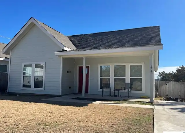 Property at 1220 Diamondhead Dr, Canyon Lake, TX, 78133, 3 beds, 2 baths, [object Object]