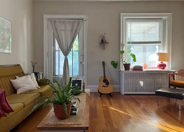 Property at 114 S Arthur Ashe Blvd Unit A, Richmond, VA, 23220, 2 beds, 1 bath, [object Object]