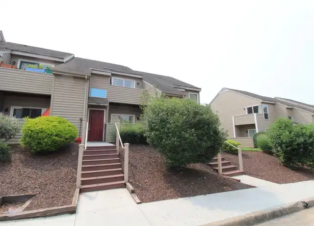 Property at 1336 Bradley Dr, Harrisonburg, VA, 22801, 4 beds, 2 baths, [object Object]