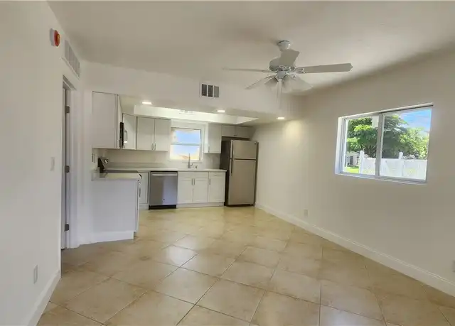 Property at 2590 First St #101, Fort Myers, FL, 33901, 1 bed, 1 bath, [object Object]