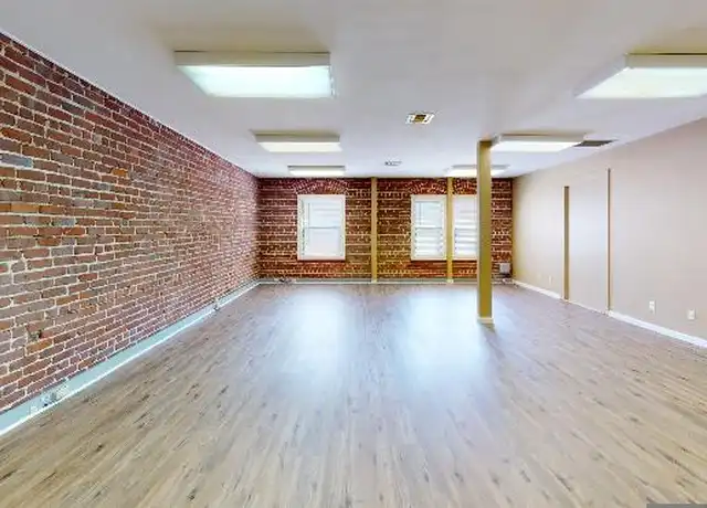 Property at 160 E 3rd St, Pittsburg, CA, 94565, 0 beds, 1 bath, [object Object]