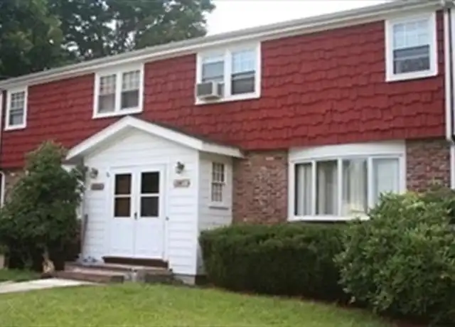 Property at 15 Robert Arey Dr Unit 15, Randolph, MA, 02368, 3 beds, 1 bath, [object Object]