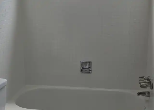 Property at 18450 Lahser Rd Unit 9, Detroit, MI, 48219, 1 bed, 1 bath, [object Object]