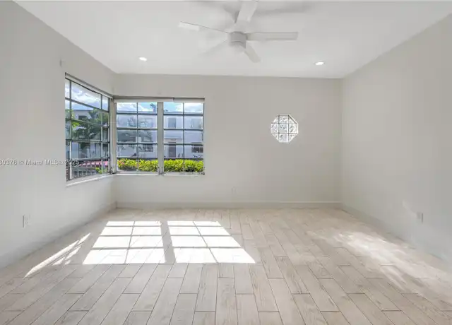 Property at 905 Michigan Ave #1, Miami Beach, FL, 33139, 1 bed, 1 bath, [object Object]