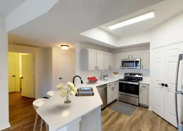 Property at 1600 N 9th St, Midlothian, TX, 76065, 1 bed, 1 bath, [object Object]