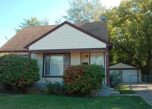 Property at 2060 E 10 Mile Rd, Ferndale, MI, 48220, 3 beds, 1 bath, [object Object]