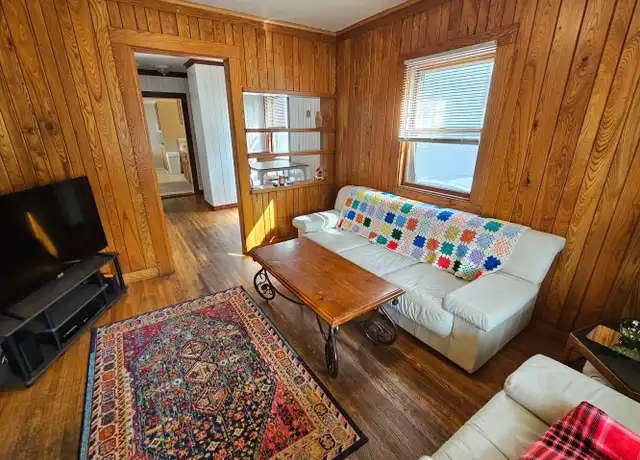 Property at 612 11th Ave SE, Minneapolis, MN, 55414, 4 beds, 2 baths, [object Object]