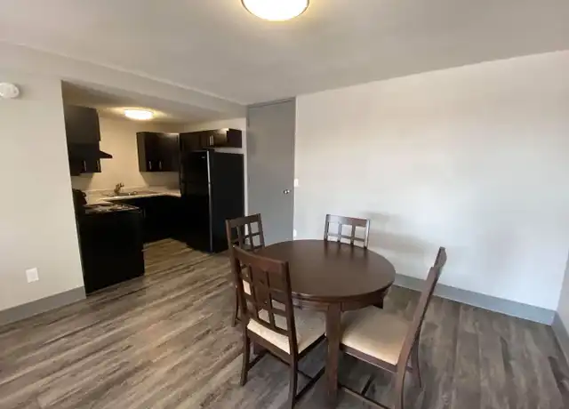 Property at 2270 Bell Ave Unit 421, Des Moines, IA, 50321, 1 bed, 1 bath, [object Object]