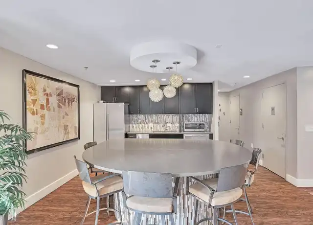Property at Parkstone Alexandria - 3001 Park Center Dr, Alexandria, VA, 22302, 1-2 bed, 1-2 bath, [object Object]