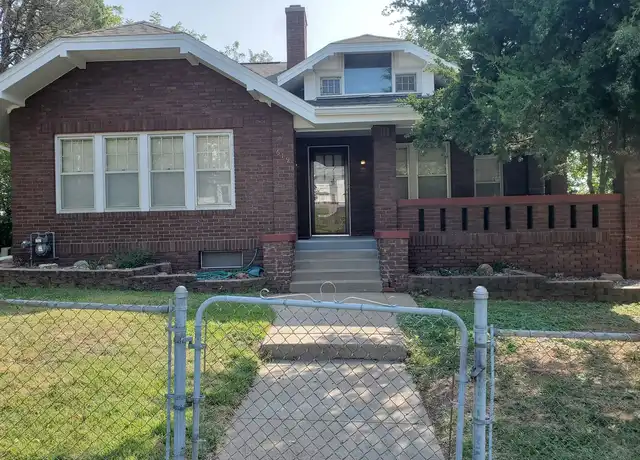 Property at 619 S 35th Ave, Omaha, NE, 68105, 3 beds, 3 baths, [object Object]