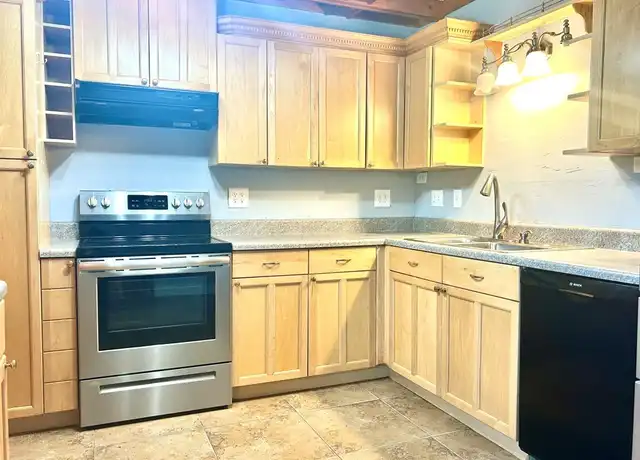 Property at 652 NE 15th Ct, Cape Coral, FL, 33909, 4 beds, 2 baths, [object Object]