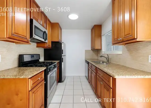 Property at 3608 Beethoven St Unit 3608, Los Angeles, CA, 90066, 2 beds, 1.5 baths, [object Object]