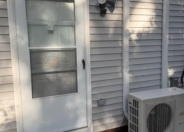 Property at 27 Manchester Rd, Huntington, NY, 11743, 2 beds, 1 bath, [object Object]