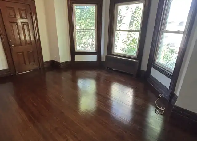 Property at 190 Broad St Unit 2, New London, CT, 06320, 1 bed, 1 bath, [object Object]