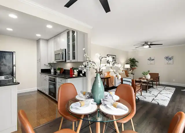 Property at 8660 Via Mallorca Unit E, La Jolla, CA, 92037, 1 bed, 1 bath, [object Object]