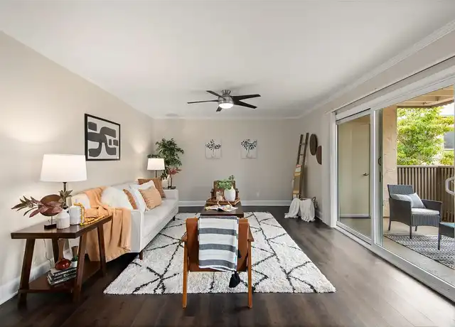 Property at 8660 Via Mallorca Unit E, La Jolla, CA, 92037, 1 bed, 1 bath, [object Object]