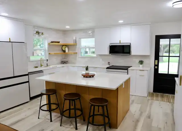 Property at 94 Cedar Trl, Belton, TX, 76513, 3 beds, 2 baths, [object Object]
