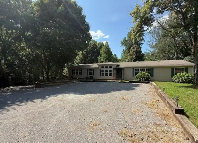 Property at 243 Crestview Dr, Mount Juliet, TN, 37122, 3 beds, 2 baths, [object Object]