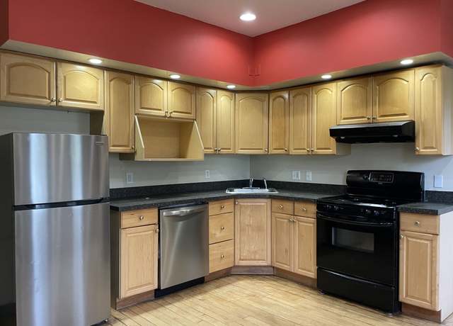 Photo of 9 Chestnut Ln #2, Brockton, MA 02301