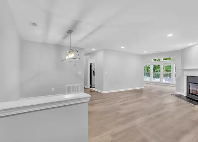 Property at 1006 Canyon Point Cir Unit 1006, Roswell, GA, 30076, 2 beds, 2 baths, [object Object]