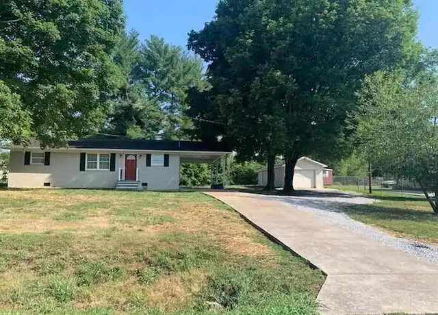 Property at 2560 W Old Andrew Johnson Hwy, Strawberry Plains, TN, 37871, 3 beds, 1 bath, [object Object]