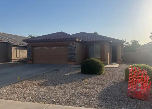 Property at 886 S Nielson St, Gilbert, AZ, 85296, 3 beds, 2 baths, [object Object]