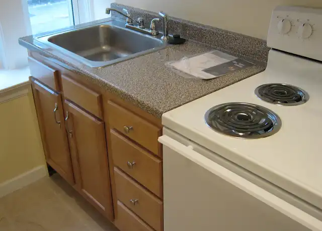Property at 79 West St, Worcester, MA, 01609, 1 bed, 1 bath, [object Object]