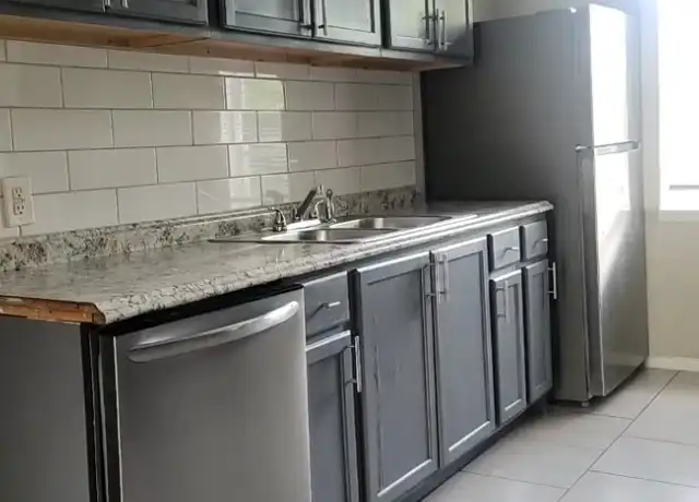 Property at 4918 Airport Blvd, Houston, TX, 77048, 3 beds, 1 bath, [object Object]