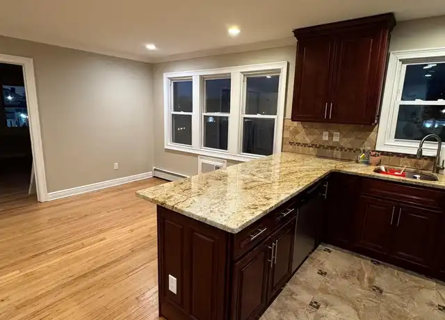 Property at 7 Cammerer Ave Unit 1S, East Rockaway, NY, 11518, 2 beds, 1 bath, [object Object]