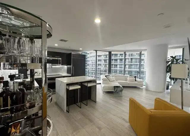 Property at 45 SW 9th St #2501, Miami, FL, 33130, 2 beds, 2 baths, [object Object]
