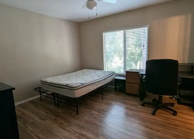 Property at 4000 SW 23rd St Unit 4-303, Gainesville, FL, 32608, 1 bed, 1 bath, [object Object]