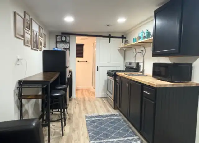 Property at 123 Walnut Dr, Oxnard, CA, 93036, 1 bed, 1 bath, [object Object]