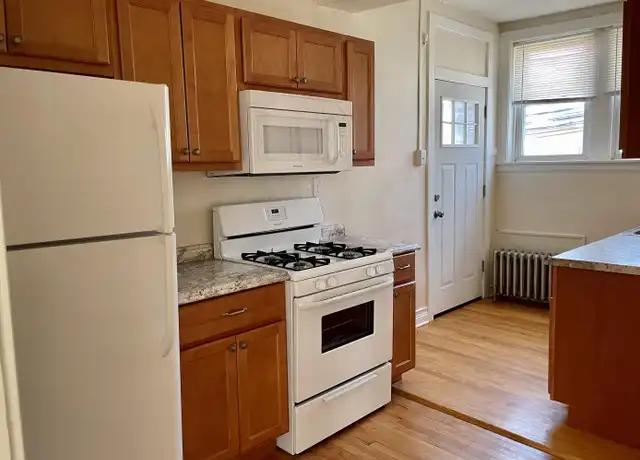 Property at 3251 Kenilworth Ave Unit 1S, Berwyn, IL, 60402, 1 bed, 1 bath, [object Object]