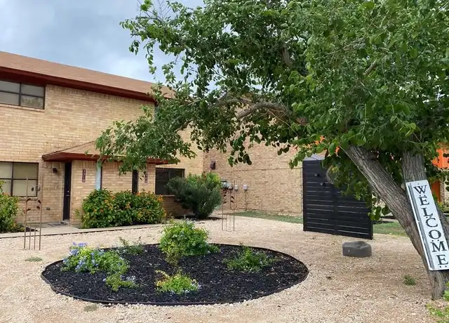 Property at 3308 N 25 1/2 St, McAllen, TX, 78501, 2 beds, 1.5 baths, [object Object]
