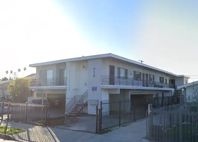 Property at 918 W 66th St Unit 2, Los Angeles, CA, 90044, 2 beds, 1 bath, [object Object]