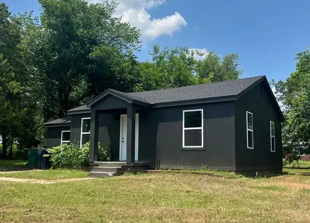 Property at 2137 NE 16th Ter, Oklahoma City, OK, 73117, 3 beds, 1 bath, [object Object]