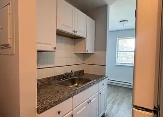 Property at 217 Hollister Ave Unit b5, Bridgeport, CT, 06607, 1 bed, 1 bath, [object Object]