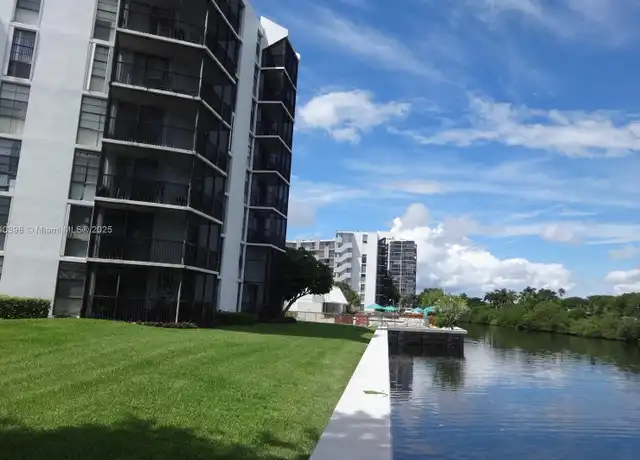 Property at 3475 N Country Club Dr #814, Miami, FL, 33180, 1 bed, 1 bath, [object Object]
