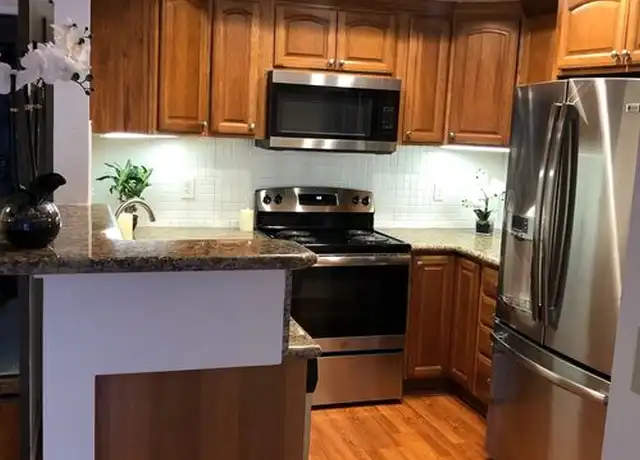 Property at 22100 Burbank Blvd Unit 120B, Woodland Hills, CA, 91367, 2 beds, 2 baths, [object Object]