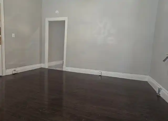 Property at 17 W Lexington Ave Unit 1, Winchester, KY, 40391, 0 beds, 1 bath, [object Object]